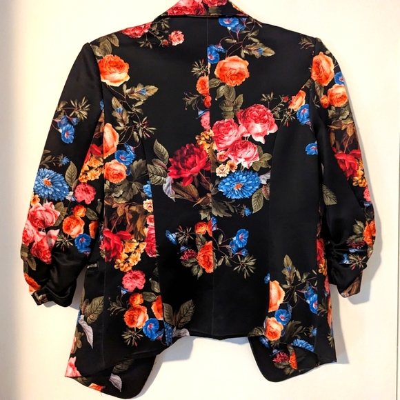 Floral Blazer - Picture 2 of 5